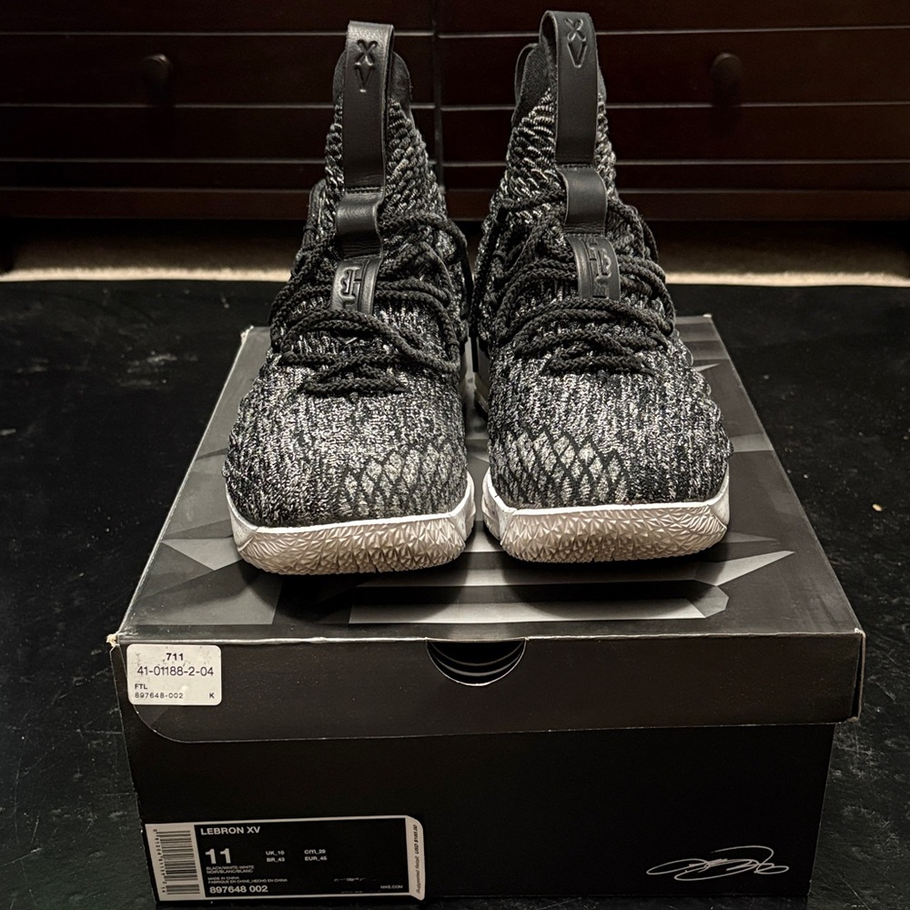 Nike LeBron 15 "Ashes" basketball shoe